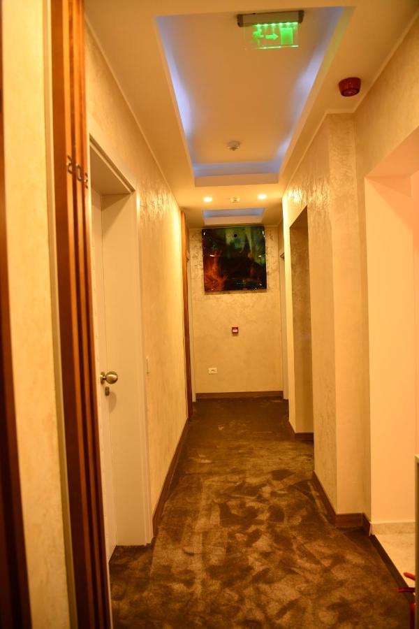 Quartz Boutique Hotel Mamaia Exterior photo